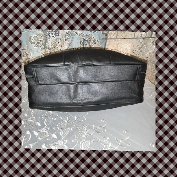 NWOT Omega Overnight Bag - Picture 4 of 10